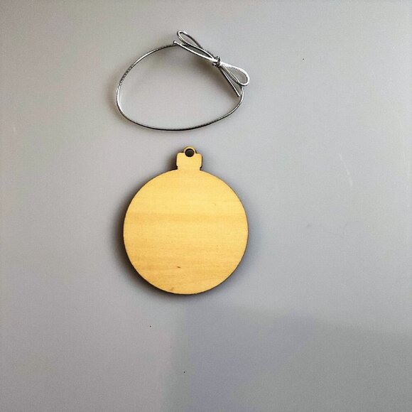 OUR FIRST CHRISTMAS MR AND MRS 2020 KISSING BIRDS WOOD RED - Picture 5 of 7